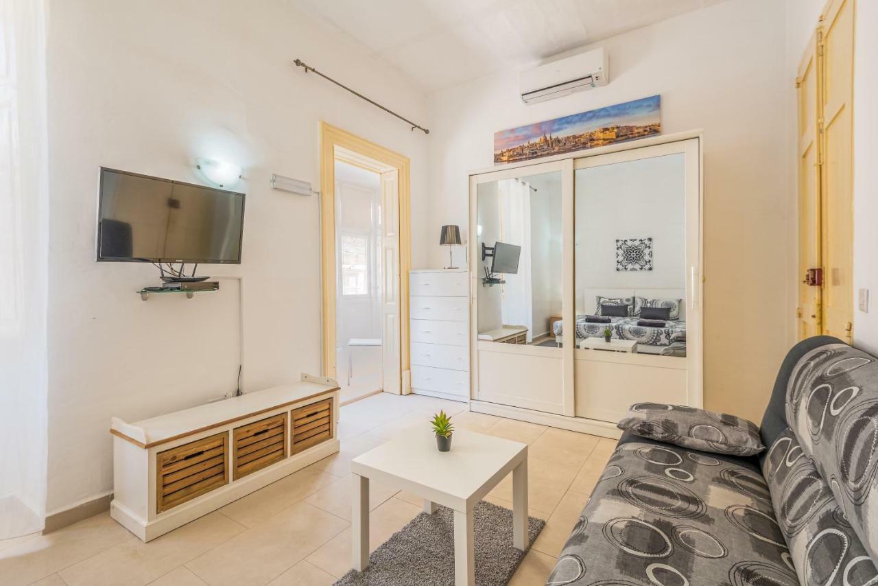 Traditional Maltese Townhouse Sliema Exterior photo