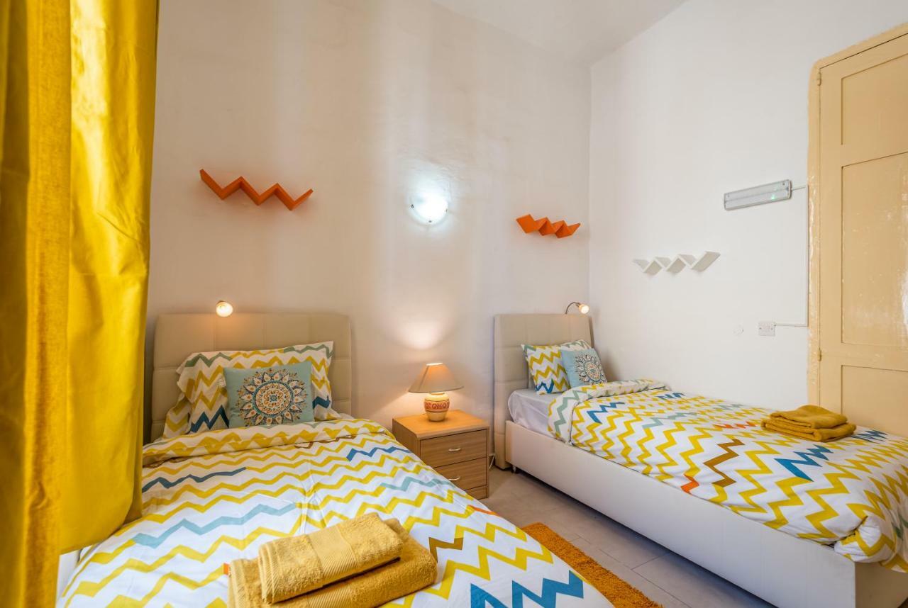 Traditional Maltese Townhouse Sliema Exterior photo