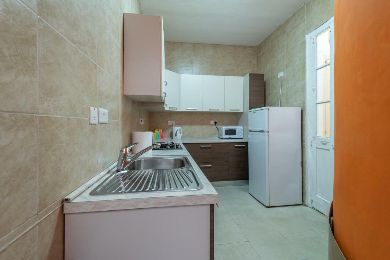 Traditional Maltese Townhouse Sliema Exterior photo